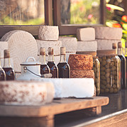Canarische specialiteiten in de biologische winkel van de geitenboerderij