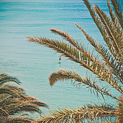 Stand Up Paddling in blauw warm water